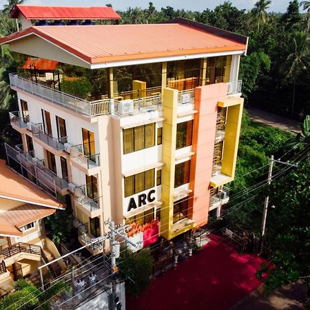 Arc Homes Hotel Panglao Powered By Cocotel Buitenkant foto